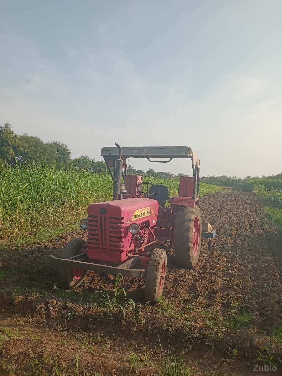 ટ્રેકટર વેચવાનું છે ટ્રેકટર વેચવાનું છે