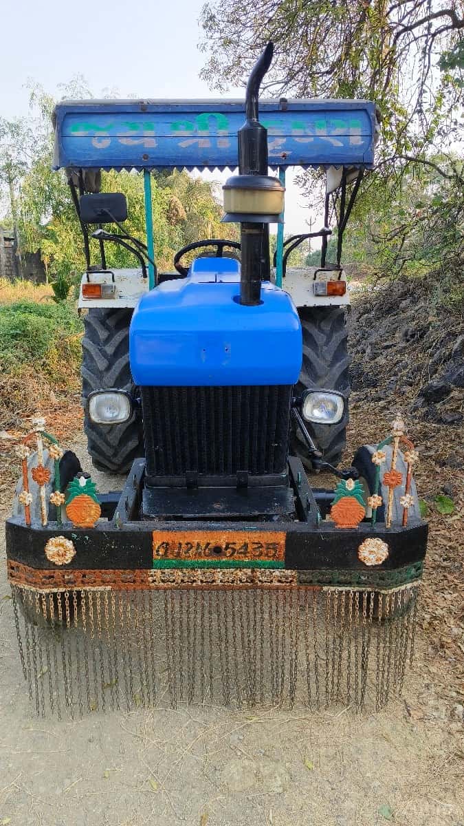 NEW HOLLAND 3230 NEW HOLLAND 3230