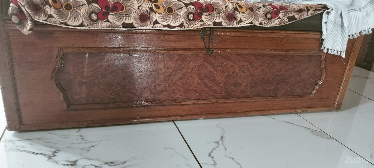 સોફા. 3 સીટ. sag ના સે પેટી સોફા