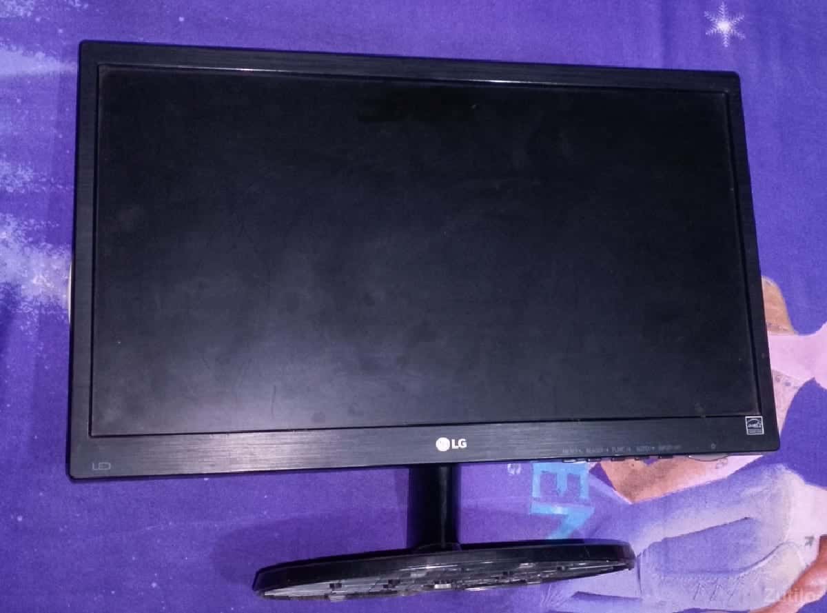 LG MONITOR 19 inch LG MONITOR 19 inch