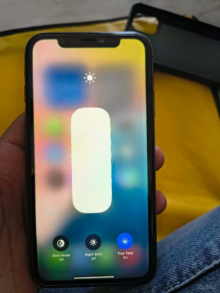 i phone 11 good condition i phone 11 good condition