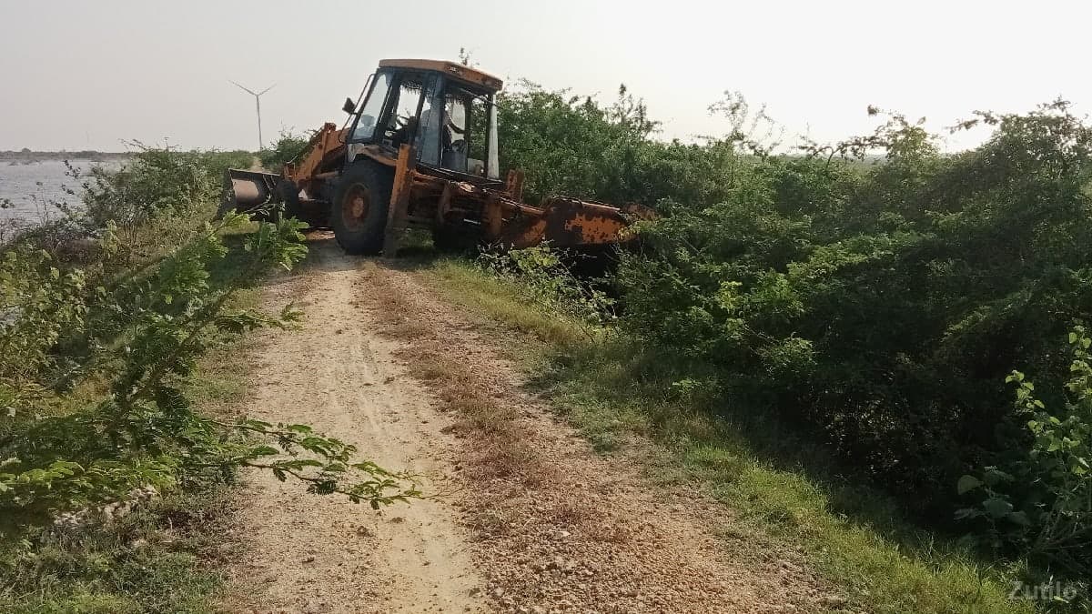 જમીન વેચવાની છે - Land & Plots - Dwarka - Image 1