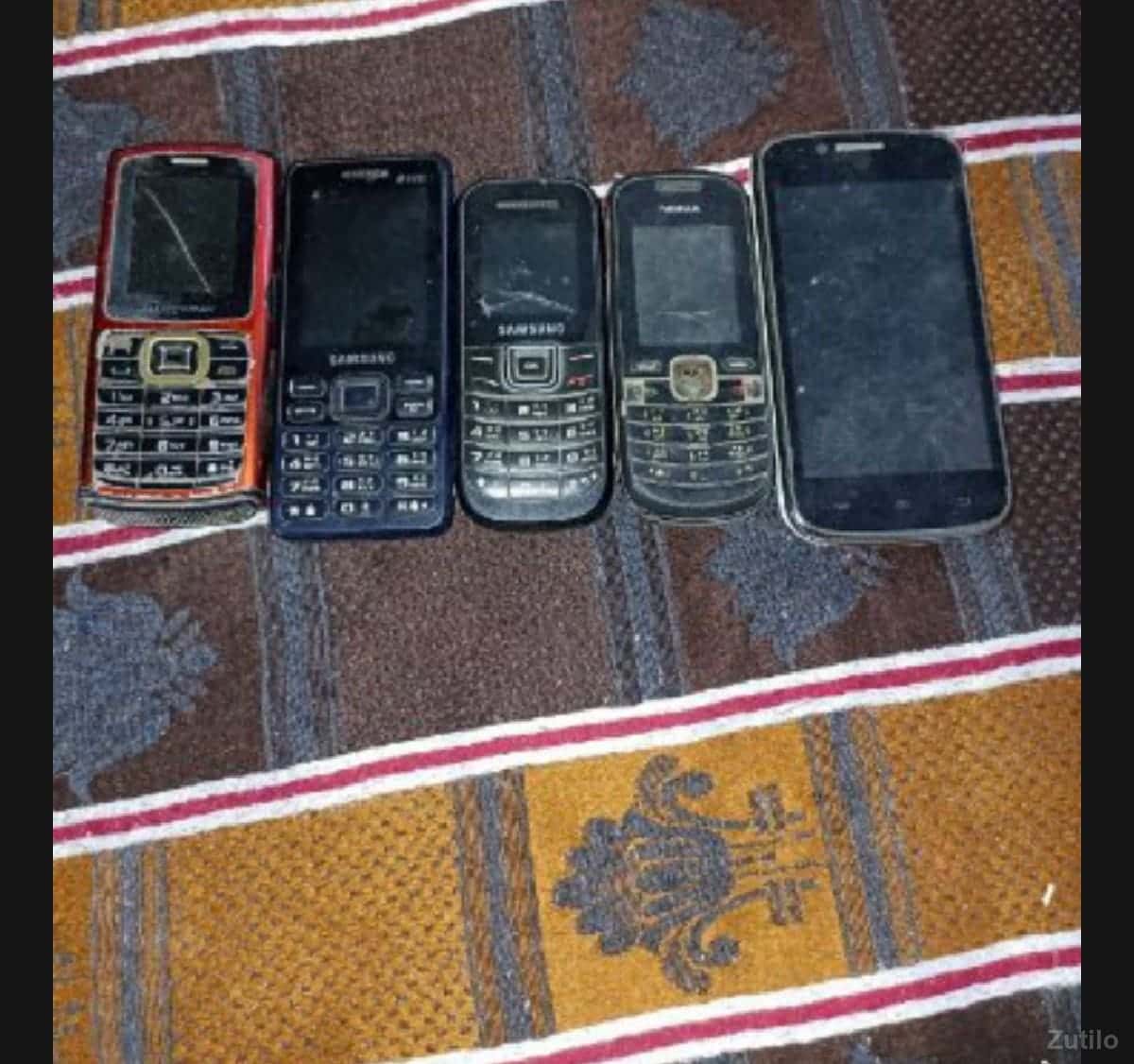 મોબાઇલ વેચવા ના છે મોબાઇલ વેચવા ના છે