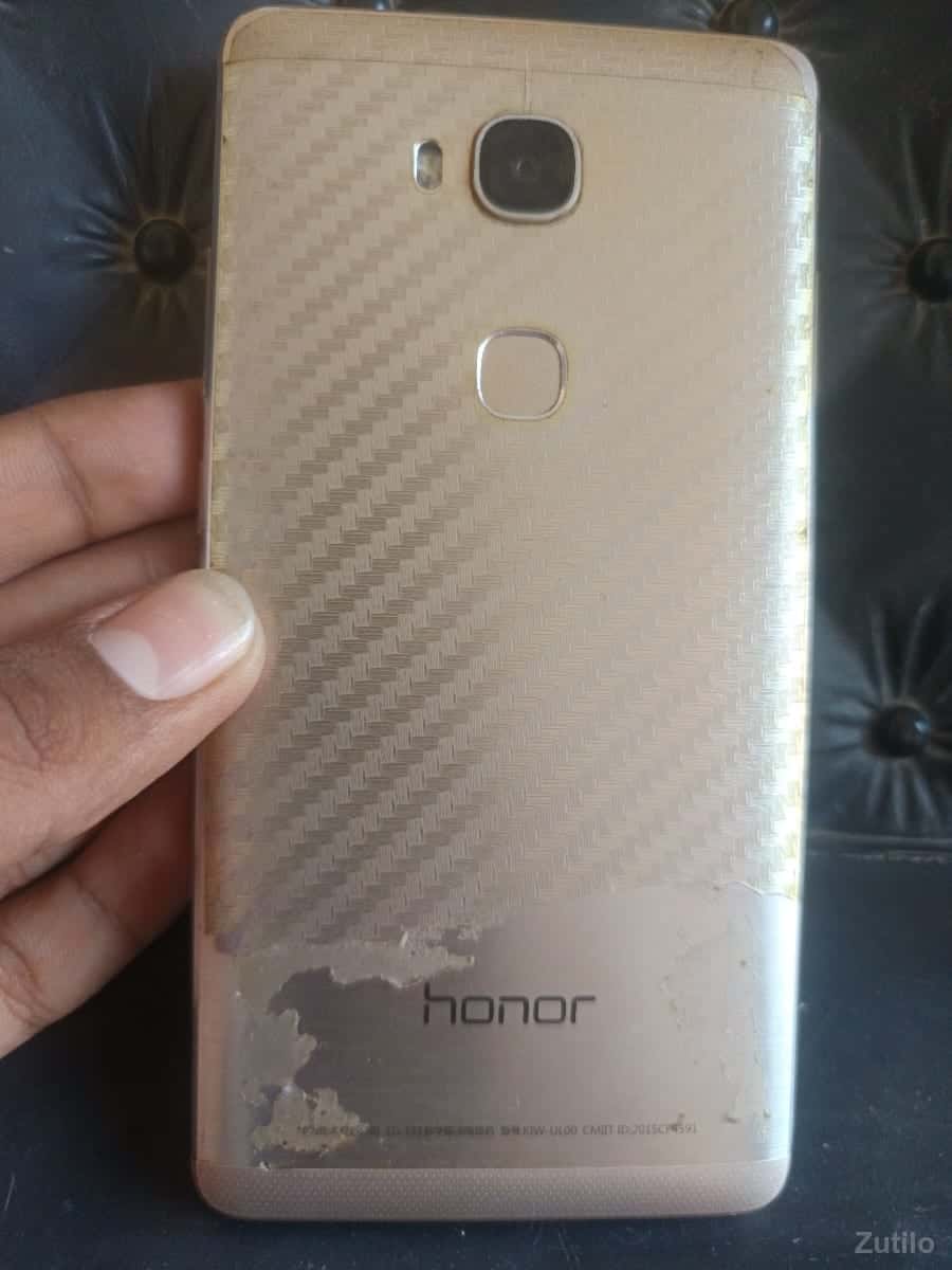હોનર નો મોબાઈલ વેચાણ મા છે. હોનર નો મોબાઈલ વેચાણ મા છે.