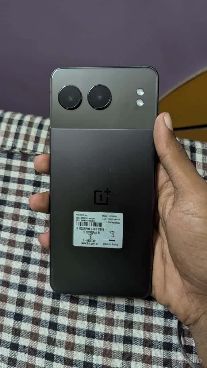 મોબાઈલ વેચવા નો છે મોબાઈલ વેચવા નો છે