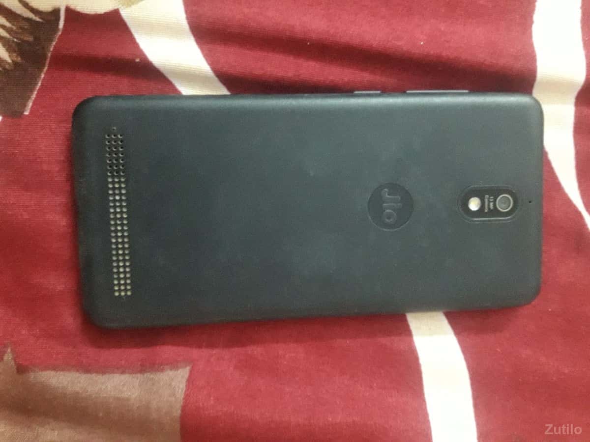 વેચવાનું છે... વેચવાનું છે...