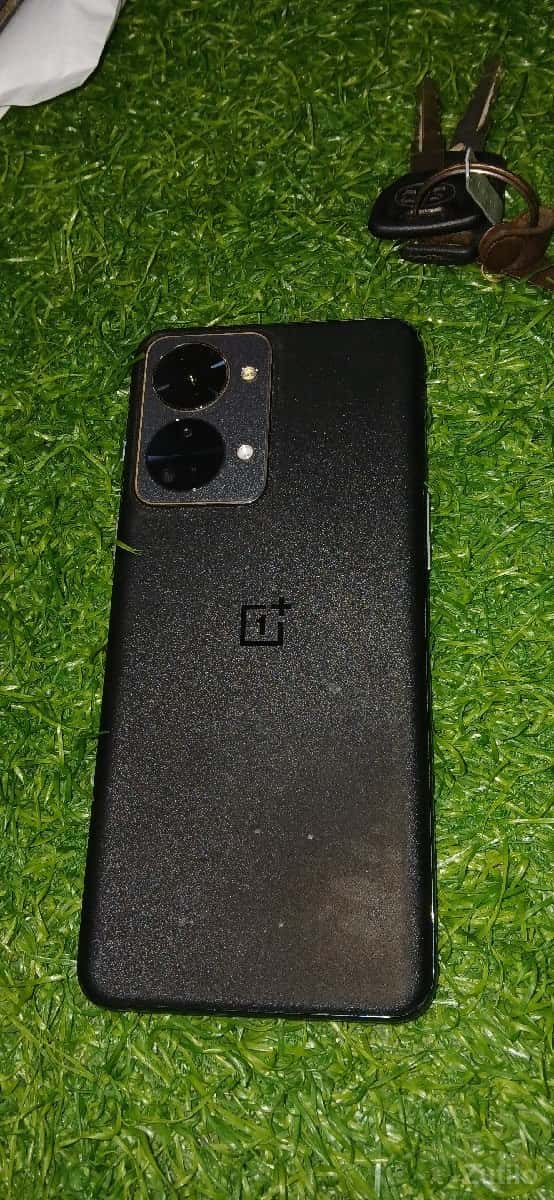 one plus nord 2t 5g
8 128
box one plus nord 2t 5g
8 128
box