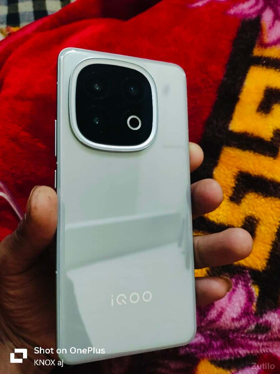 iQOO 13 5G iQOO 13 5G