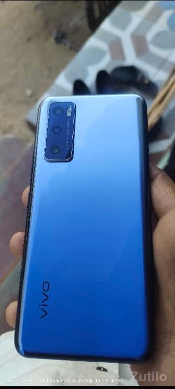 આ મોબાઈલ વેચવાનો છે આ મોબાઈલ વેચવાનો છે