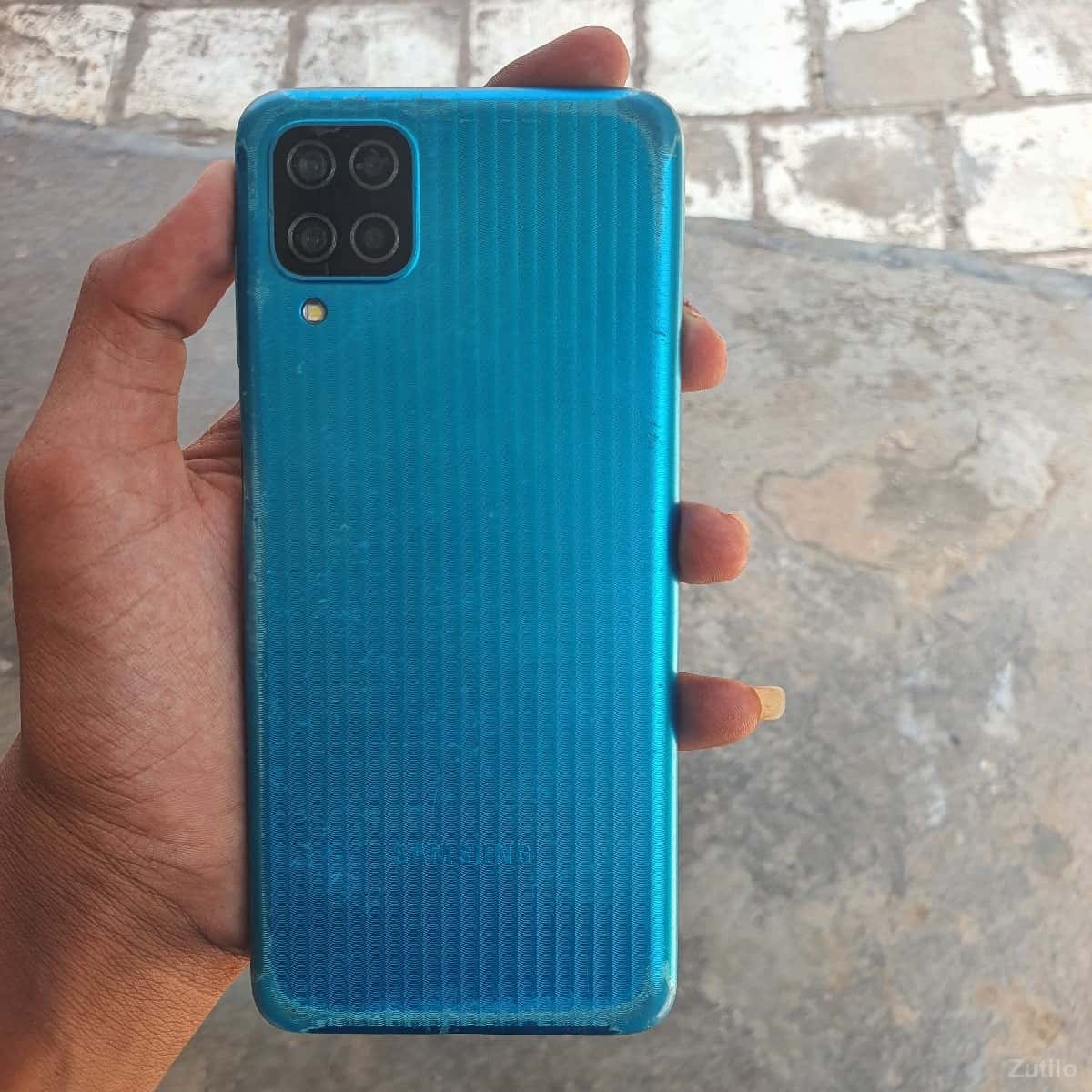 મોબાઇલ વેચવાનો છે મોબાઇલ વેચવાનો છે