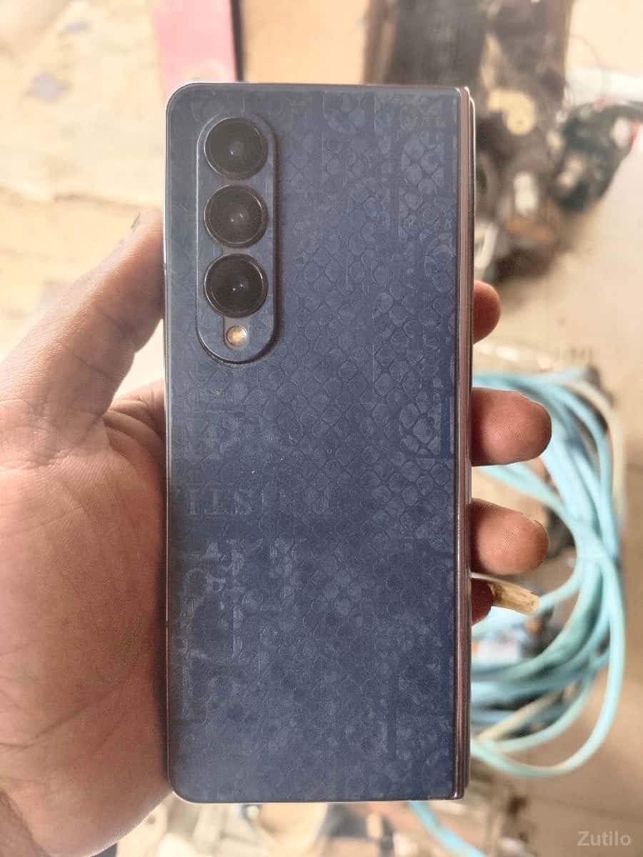 samsang fold 4 samsang fold 4