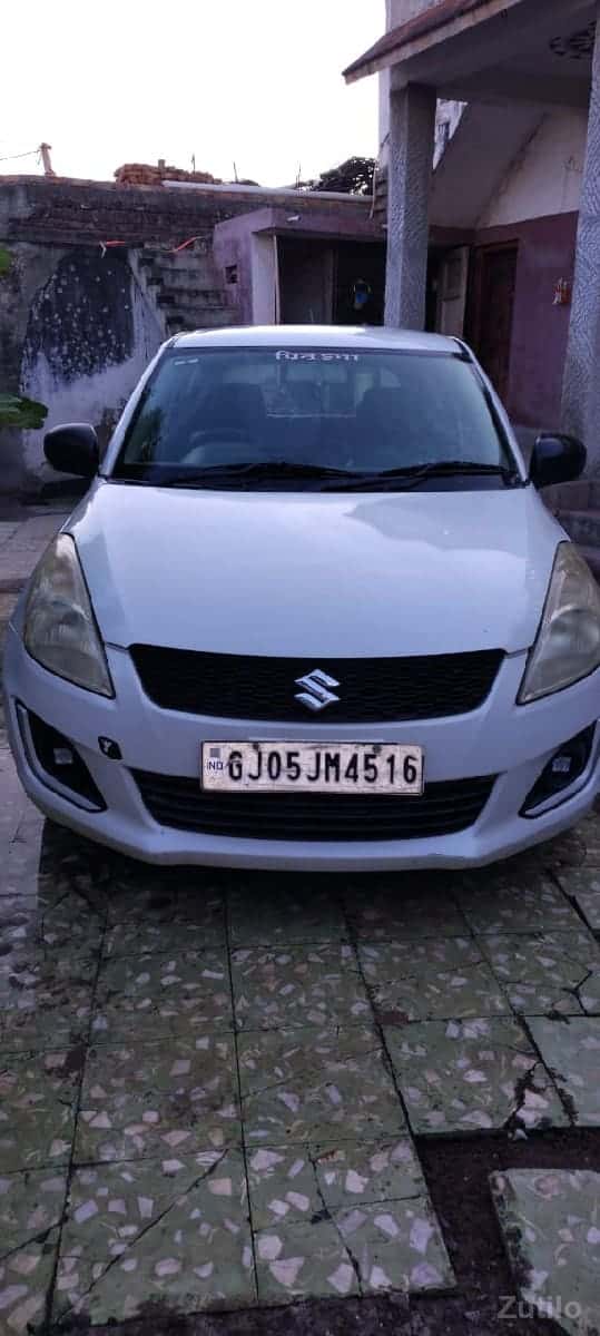 કાર વેચવાની છે કાર વેચવાની છે