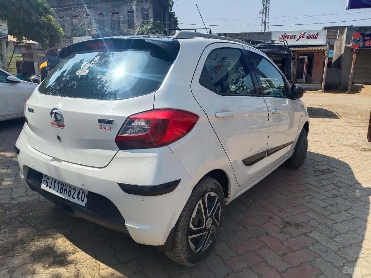 વેચવાની છે વેચવાની છે