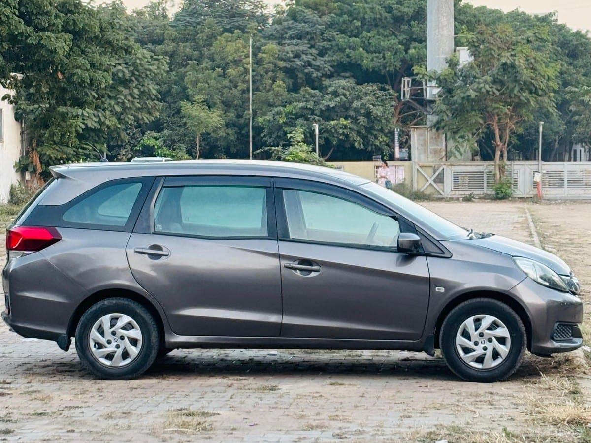 Hyundai Mobilio