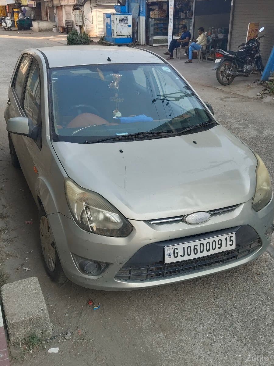 Ford Figo petrol CNG vechavni che