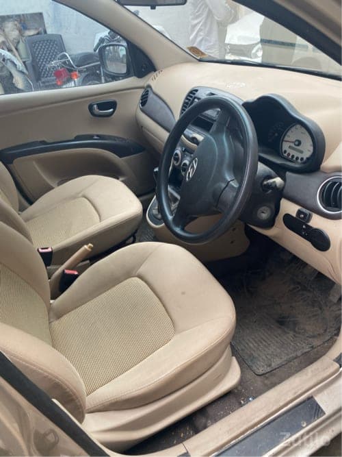 વેચવાની છે