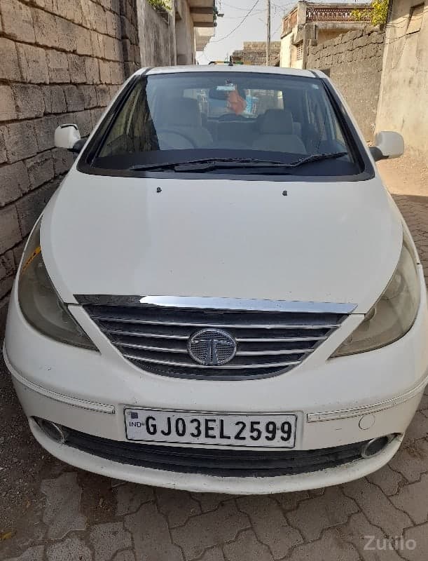 ફોર વ્હીલ વેચવા ની છે