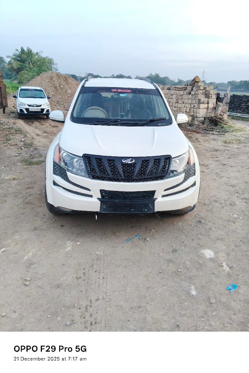 Mahindra XUV w8