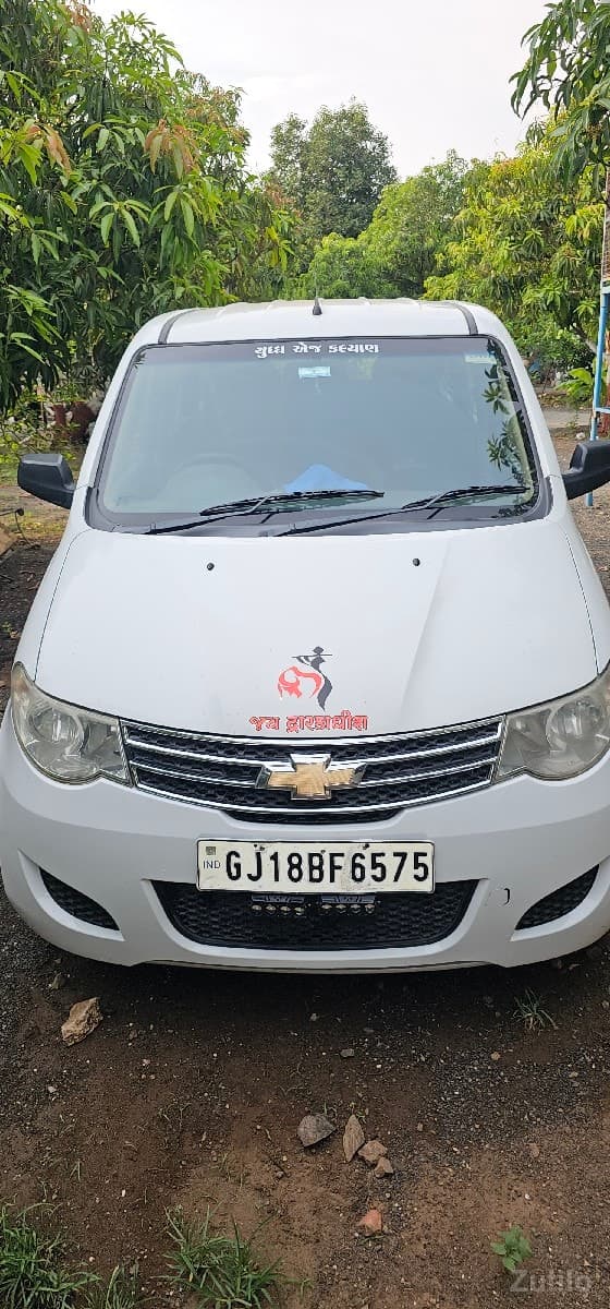 8 સિટર enjoy ગાડી વેચવાની છે.