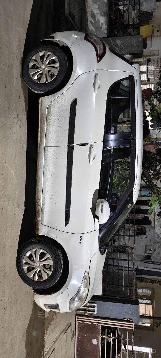 ફોર વ્હીલર કાર સ્વિફ્ટ પેટ્રોલ