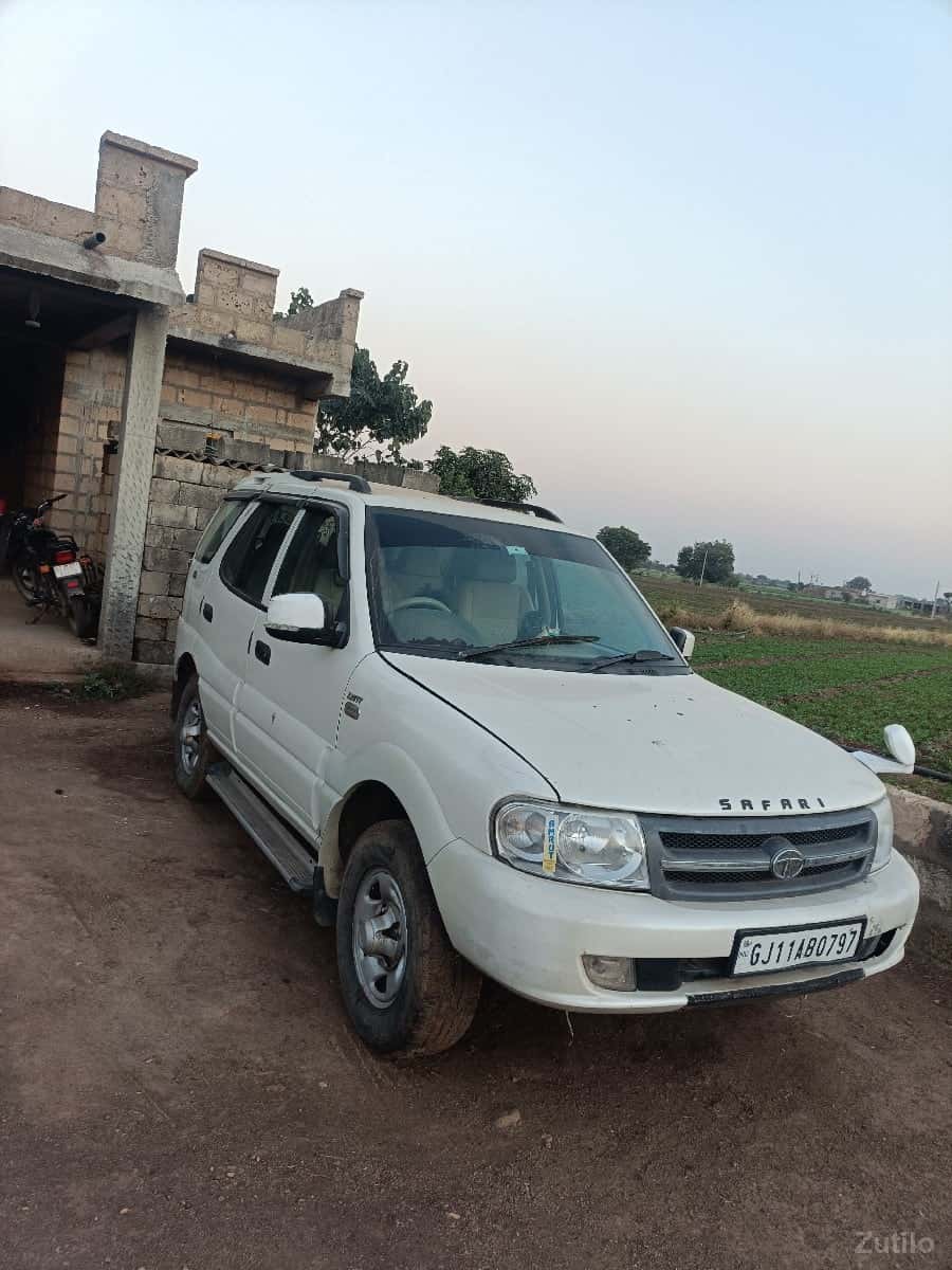 ગાડી વેચવાની છે ગાડી વેચવાની છે