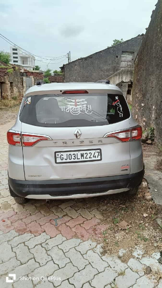 Roger Tiburon Renault 7 Seater Roger Tiburon Renault 7 Seater