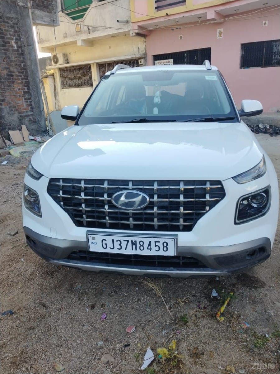 hundai venyu વેચવાની છે