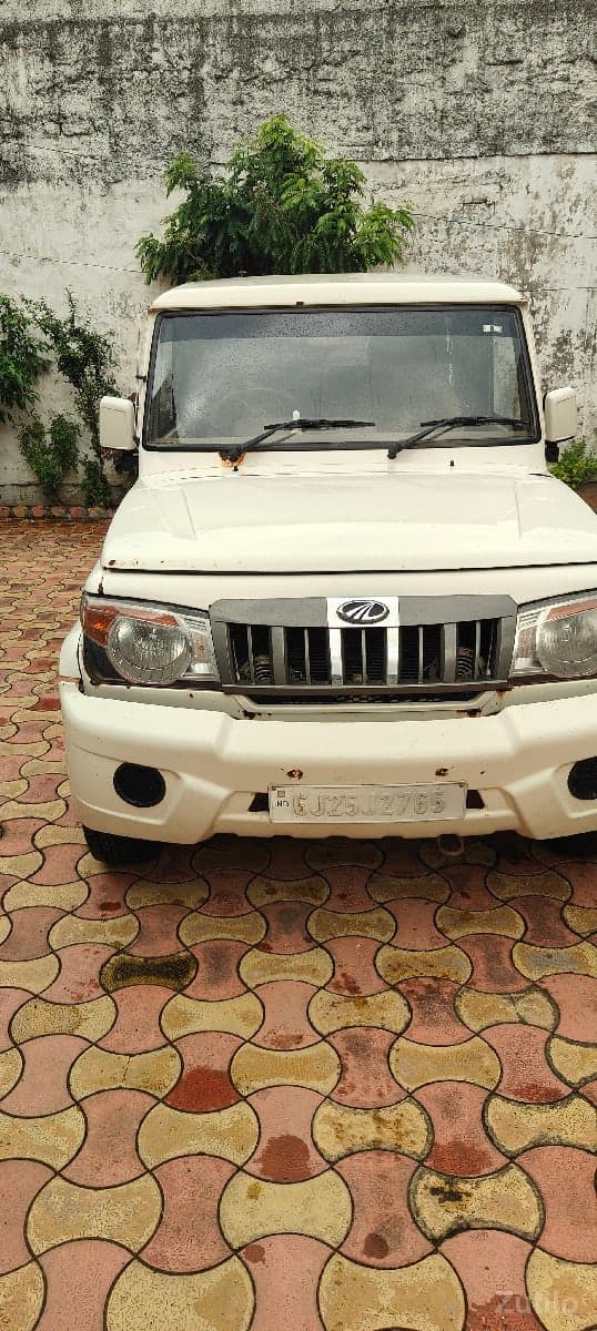 મહેન્દ્રા બોલેરો ZLX