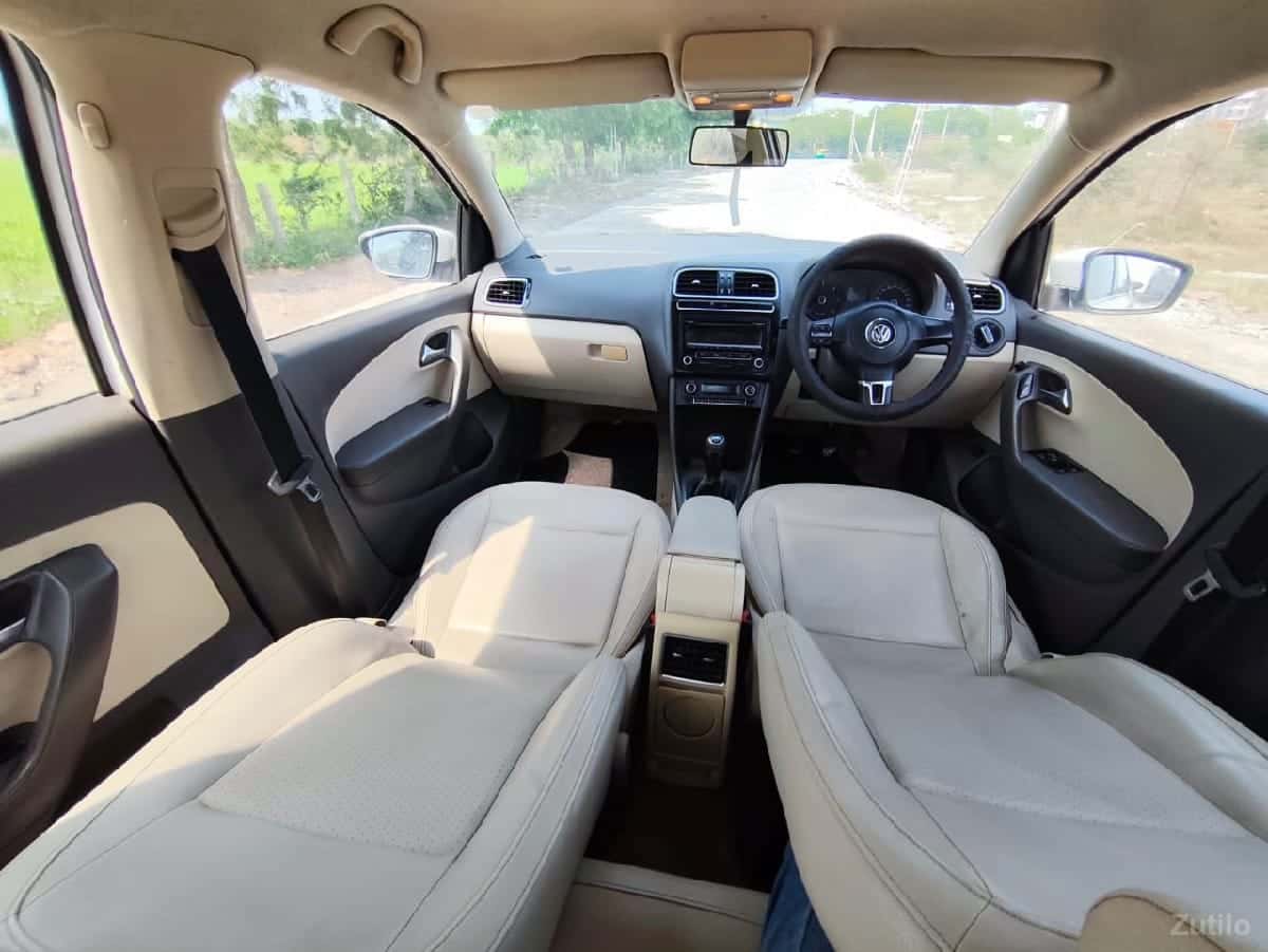 ફોર વ્હીલ વહેંચવા ની છે ફોર વ્હીલ વહેંચવા ની છે