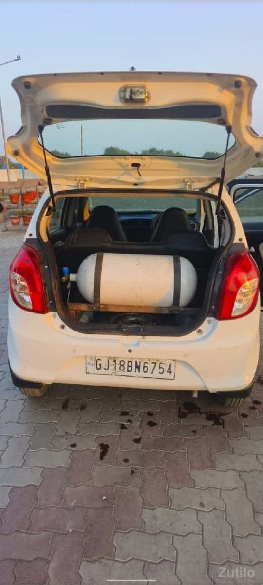 આ અલ્ટો ગાડી વેચવાની છે આ અલ્ટો ગાડી વેચવાની છે