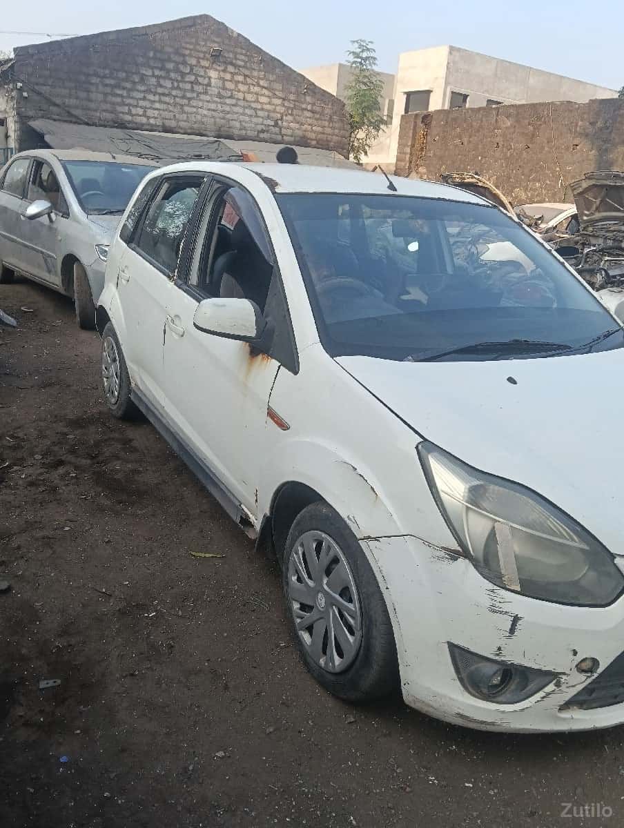 સ્કેપ ગાડી સારા બાવે લેનાર સ્કેપ ગાડી સારા બાવે લેનાર