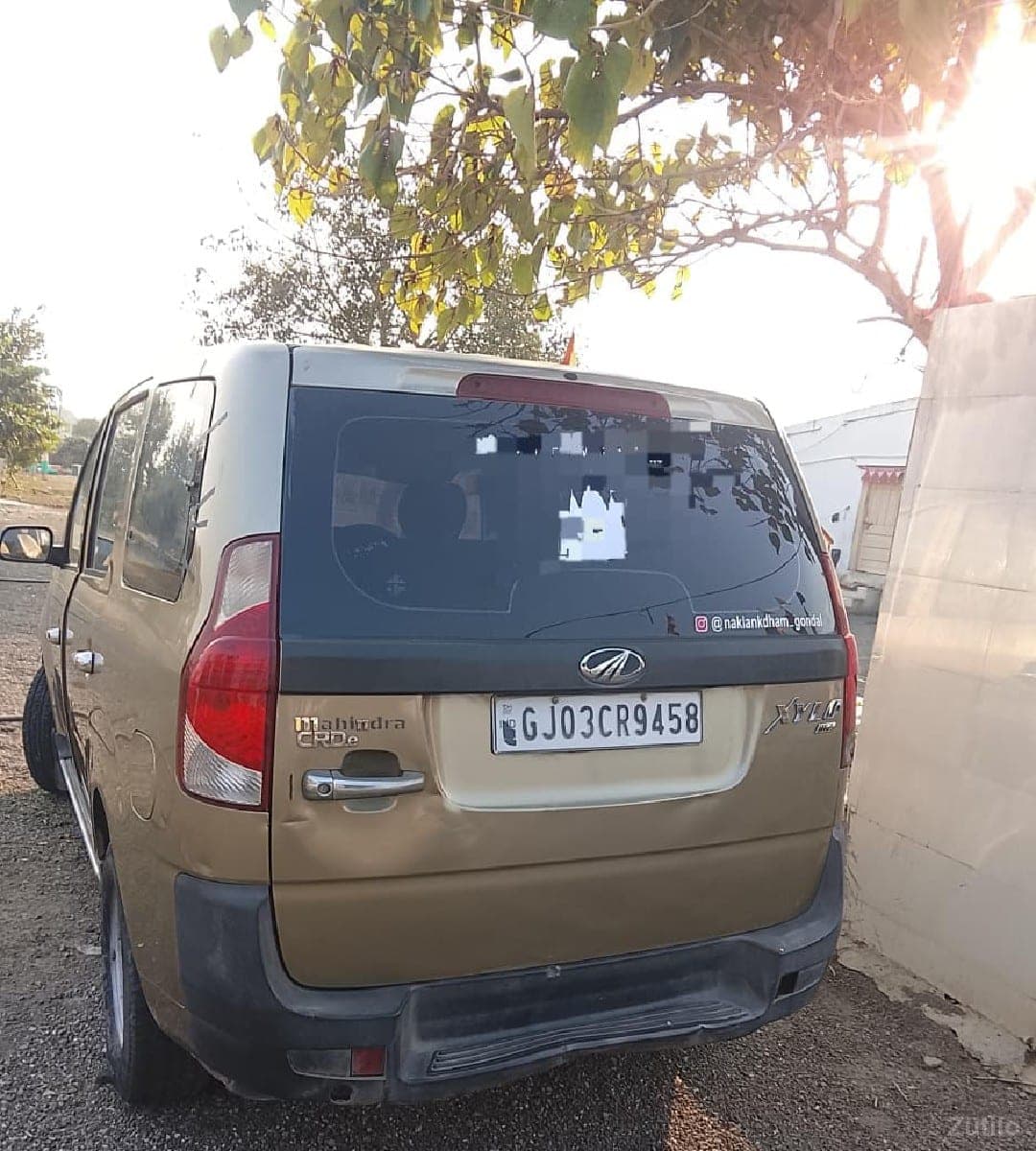 મહેન્દ્રા એસયુવી વહેંચવા ની છે