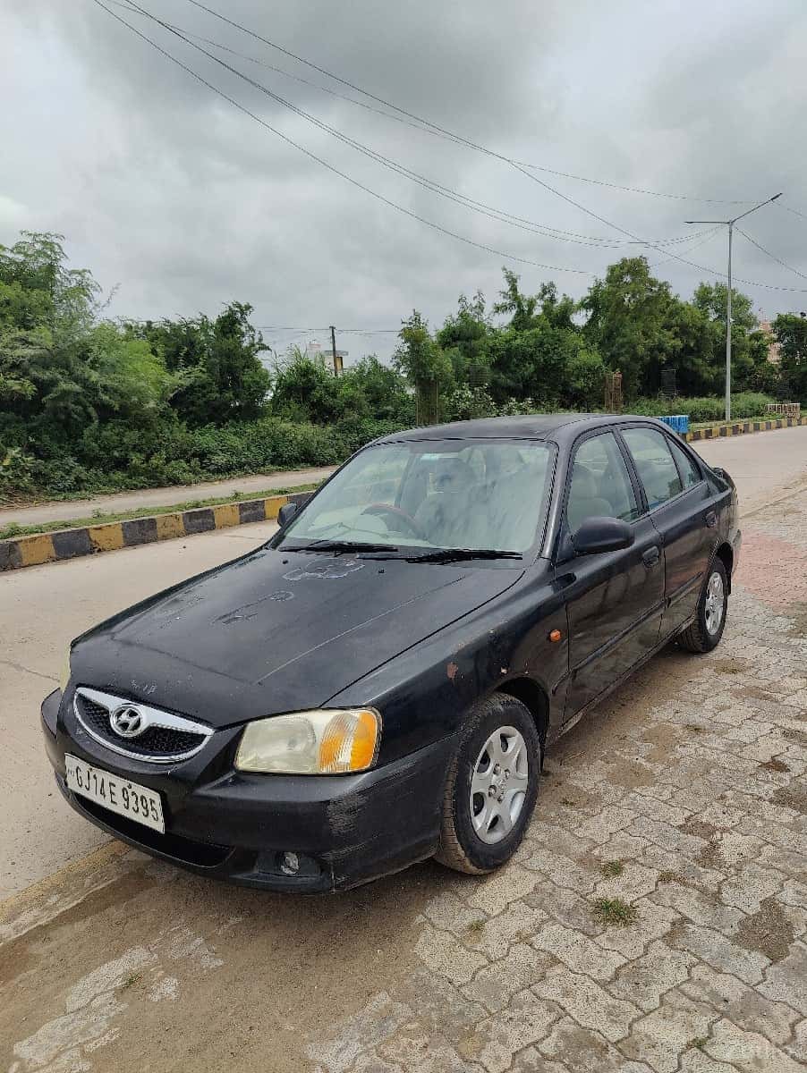 ગાડી વેચવાની છે ગાડી વેચવાની છે