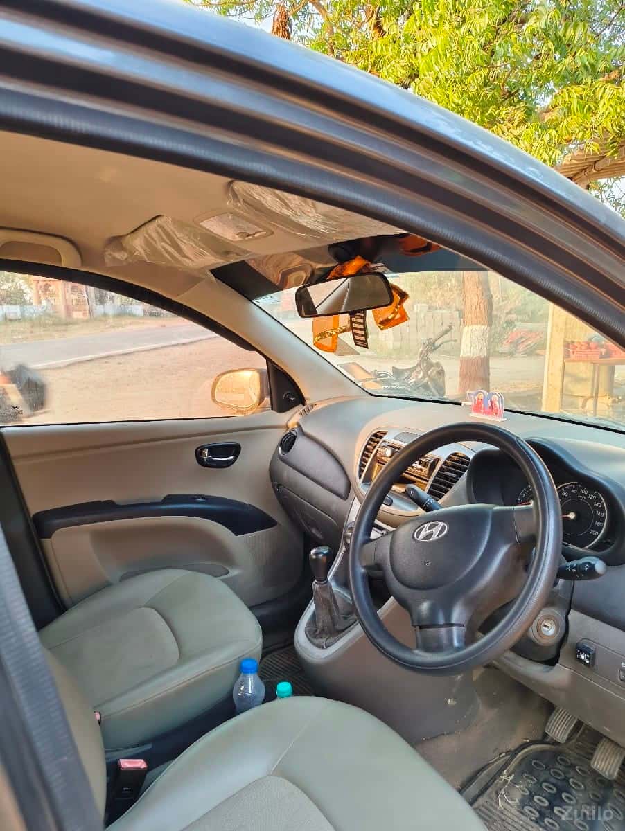 ગાડી વેચવાની છે સારી કંડીશન ગાડી વેચવાની છે સારી કંડીશન