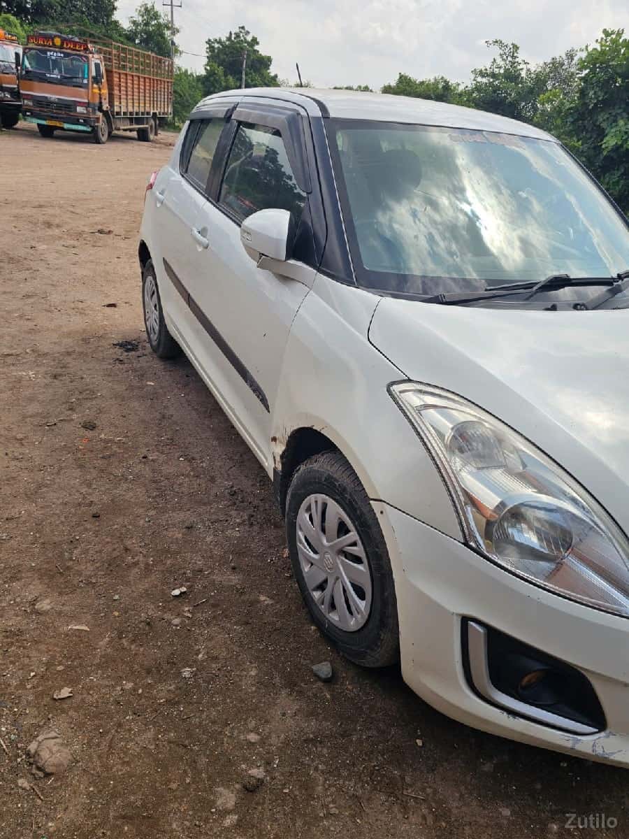 ગાડી વેચવાની છે ગાડી વેચવાની છે