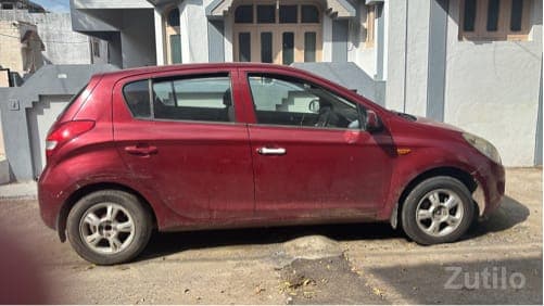 i 20 વેચવાની છે