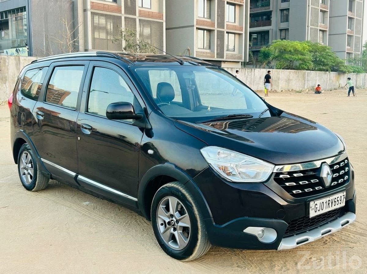 2016 Renault Lodgy Black 7-Seater MPV