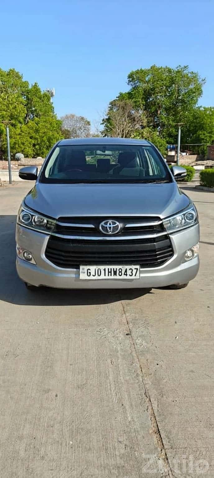Toyota Innova Crysta Silver MPV Toyota Innova Crysta Silver MPV