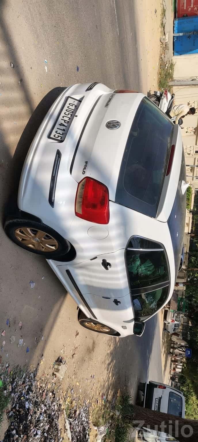 Volkswagen Polo 1.2 CNG Petrol White Volkswagen Polo 1.2 CNG Petrol White