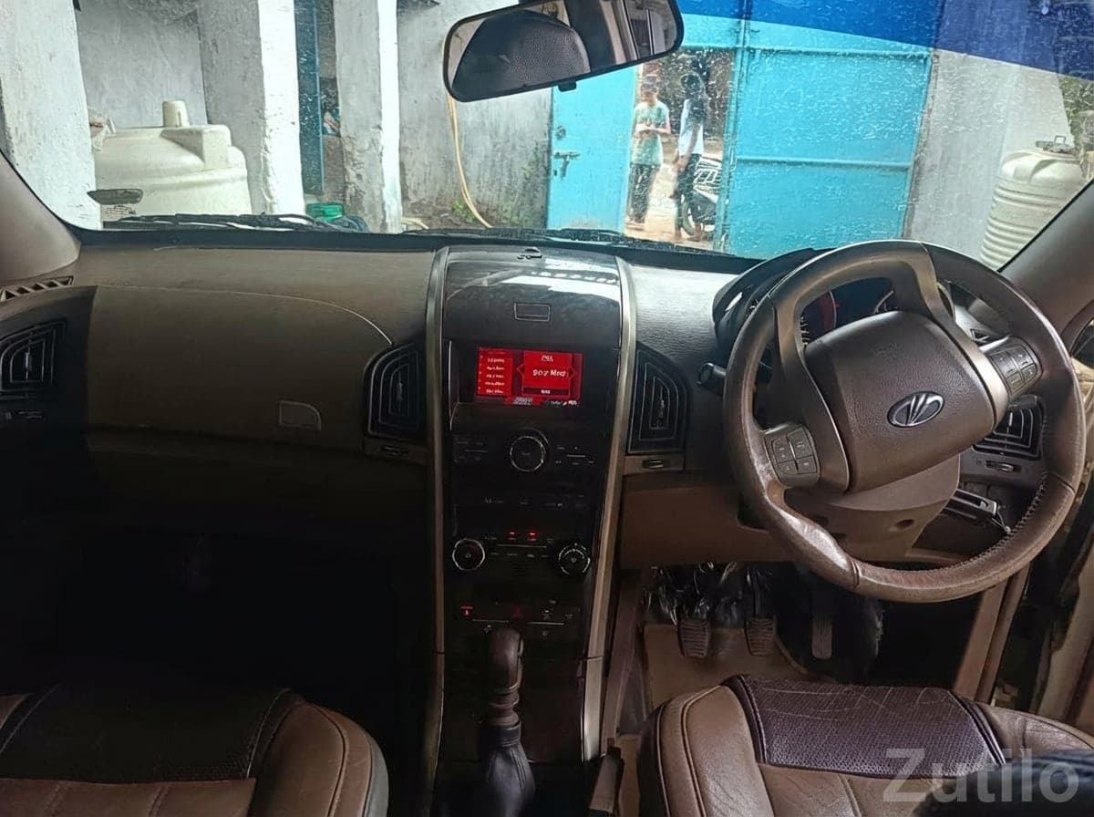 Mahindra XUV500 W8 2013 Top Model SUV