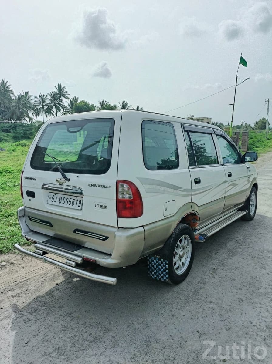 Chevrolet Tavera LT Spacious Diesel MPV