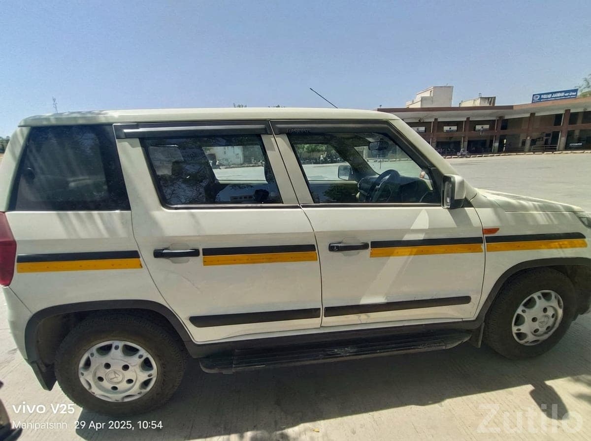 White Mahindra TUV300 Commercial SUV