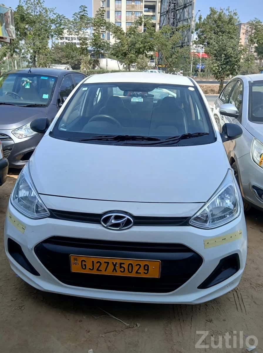 Hyundai Grand i10 White Taxi Variant Hyundai Grand i10 White Taxi Variant