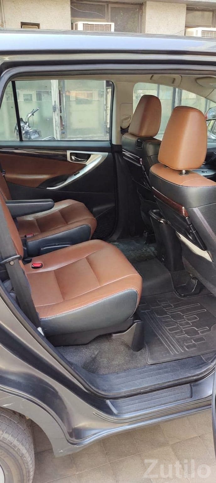 Toyota Innova Crysta 2.8 Z Auto 2017