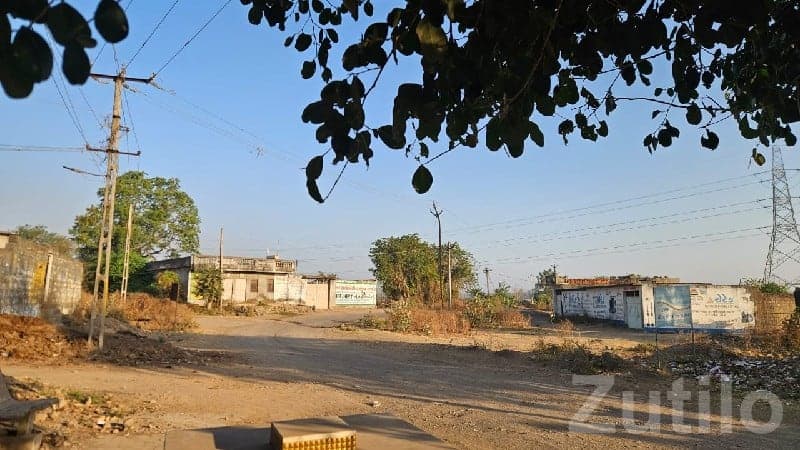 લીલાખાથી જેટપુર રોડ ટચ પ્લોટ, ગોંડલ