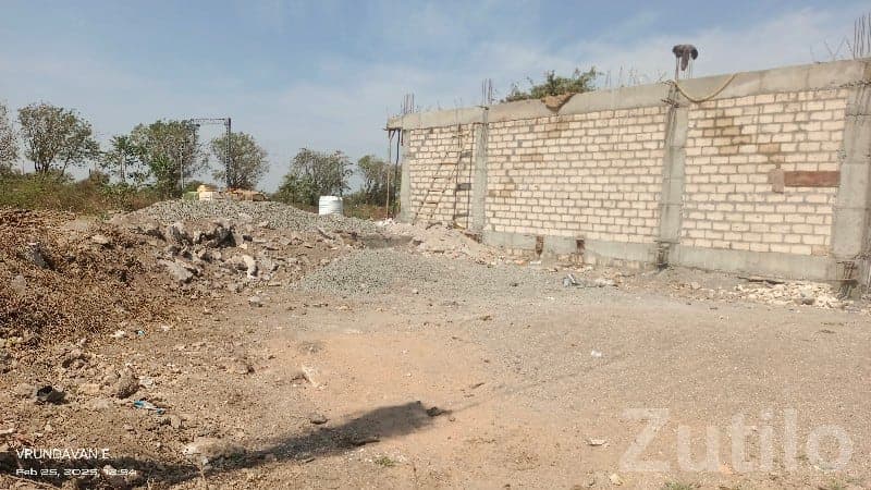 Lalpur Open Plot Near Construction Wall