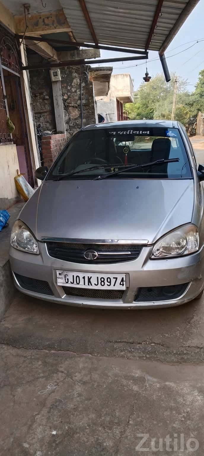 Tata Indica eV2 CR4 Silver Hatchback Tata Indica eV2 CR4 Silver Hatchback
