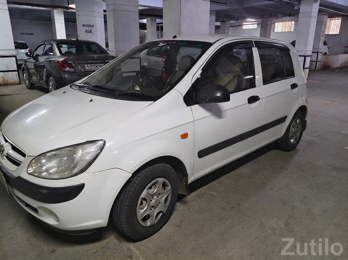 White Hyundai Getz – Reliable Hatchback Car