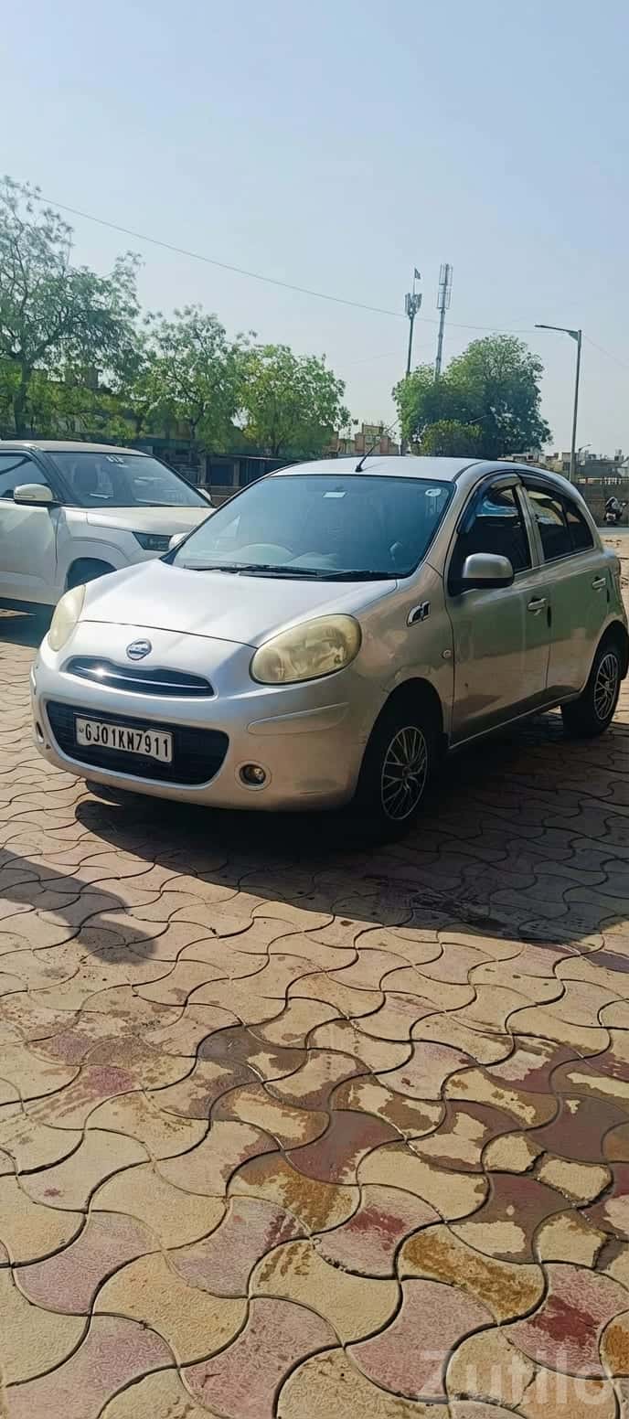 2011 Nissan Micra Silver Hatchback 2011 Nissan Micra Silver Hatchback