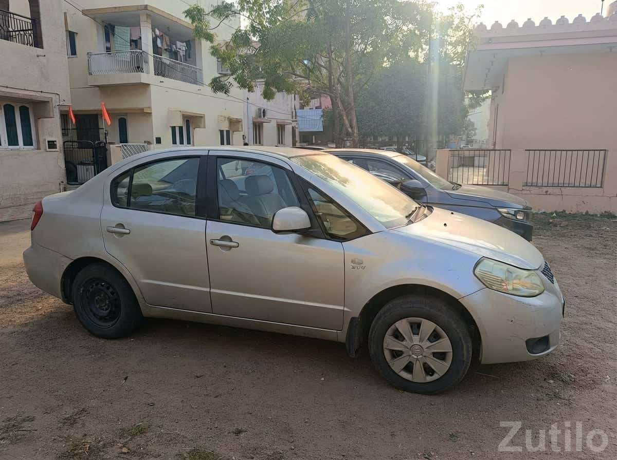 Maruti Suzuki SX4 Silver Sedan Maruti Suzuki SX4 Silver Sedan